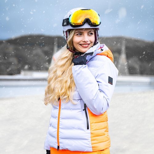 Startet mit uns in die Skisaison! 😍⛷

Bei uns findest du alles rund ums Thema Ski.
Vom passenden Ski-Outfit bis hin zur...