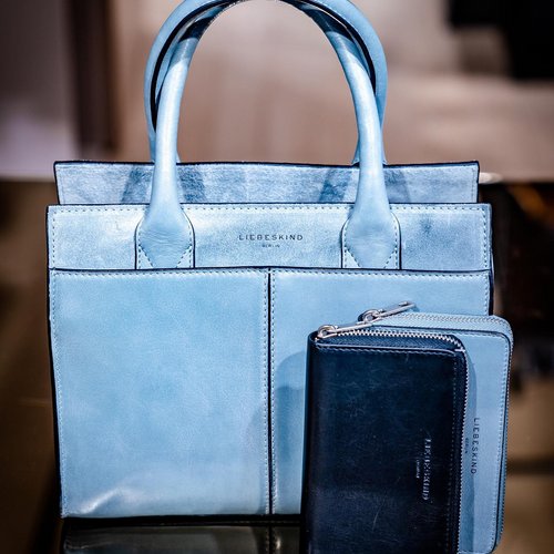 Von Business-Bags bis hin zu New Hobo-Bags.👜

Entdecke die Taschen-Trends Frühjahr/Sommer!🌼

#taschentrends #handtasche...
